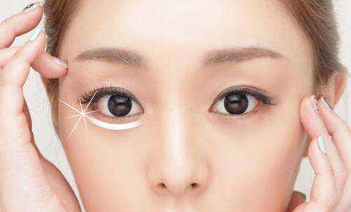 去眼袋 化妝品廠家教你去眼袋的7個小妙招